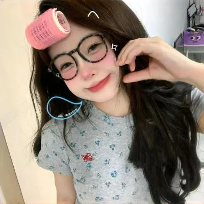 国产精品深宫侍女《宫灯微光》全集 - 侍女微光暖心
